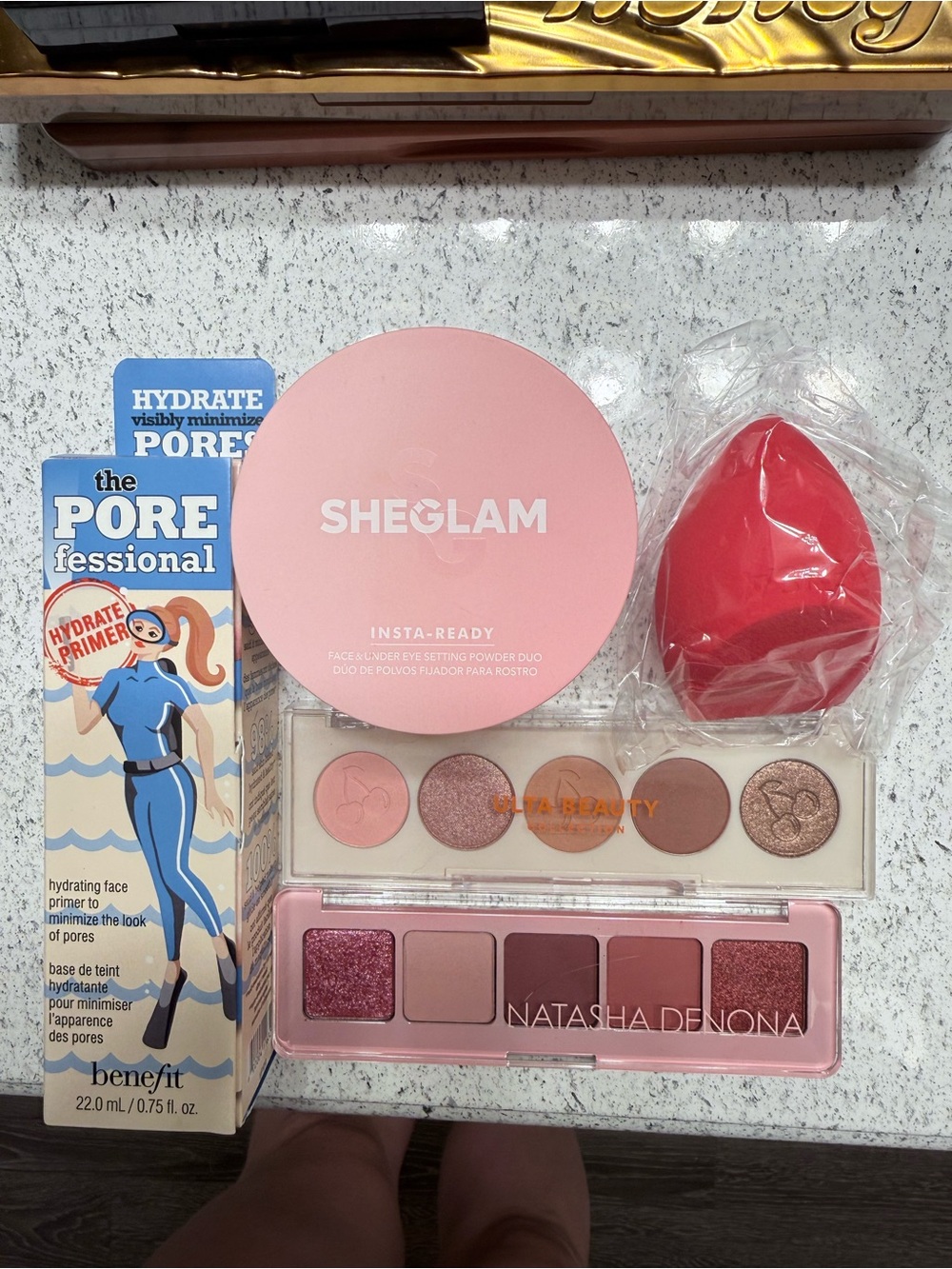 Benefit Porefessional Hydrate Primer with Pink Sponge & Neutral Eyeshadow Duo